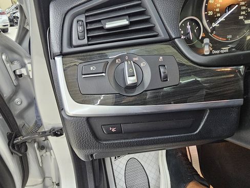 Used 2013 BMW 550i Sedan image 37