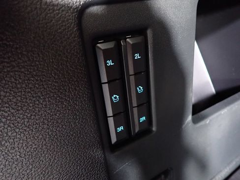 Used 2021 Ford Expedition Max Limited AWD/4WD image 17