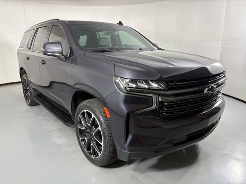 Used 2022 Chevrolet Tahoe RST w/ Luxury Package image 2