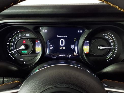 Used 2024 Jeep Wrangler Unlimited Sahara AWD/4WD image 19