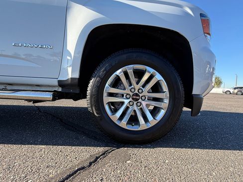 Used 2019 GMC Canyon SLE w/ Elevation Edition image 9