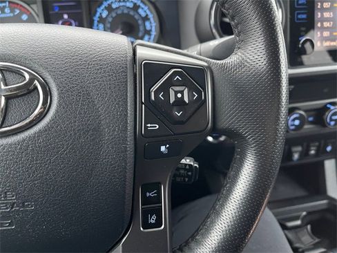 Used 2019 Toyota Tacoma TRD Sport image 26