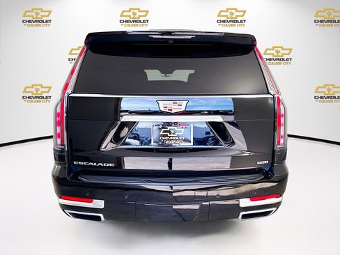 Used 2025 Cadillac Escalade ESV Premium Luxury image 6
