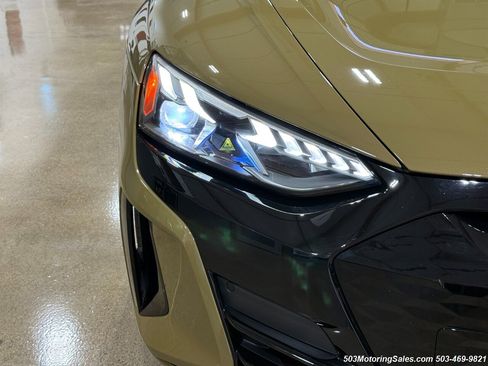 Used 2022 Audi e-tron GT Prestige w/ Prestige Package image 22