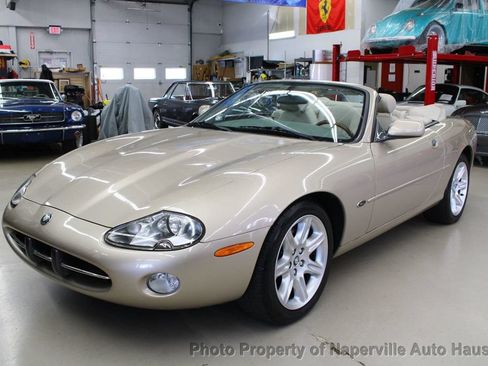 Used 2002 Jaguar XK8 Convertible RWD image 2
