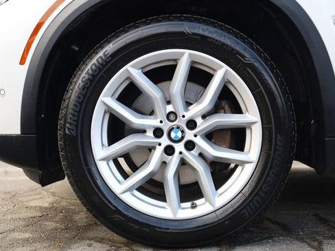 Used 2021 BMW X5 xDrive40i w/ Premium Package 2 image 8