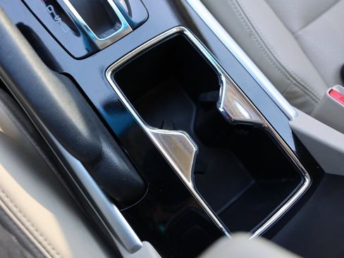 Used 2016 Honda Accord EX-L image 30