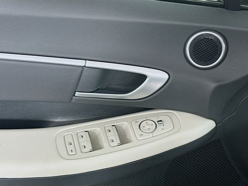 Used 2025 Hyundai Sonata SEL image 15