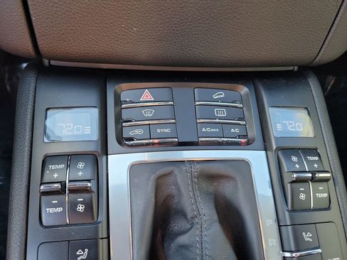 Used 2017 Porsche Macan image 34