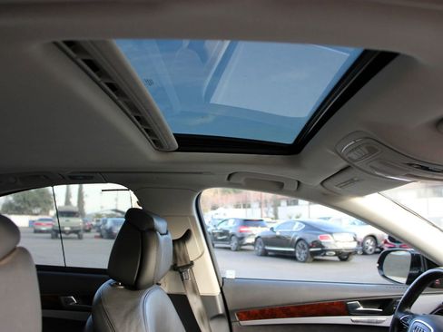 Used 2013 Audi A8 3.0T w/ Driver Assistance Pkg image 6