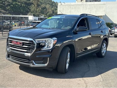 Certified 2022 GMC Terrain SLE w/ Driver Convenience Package image 10