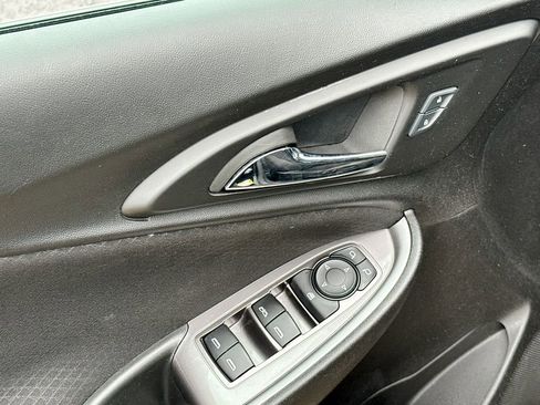 Used 2024 Chevrolet Malibu LT image 17