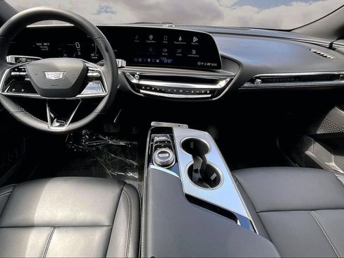 Certified 2024 Cadillac Lyriq Tech w/ Driver Assist Package AWD/4WD image 7