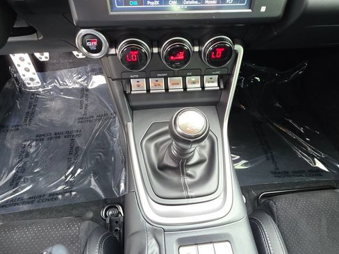 Used 2026 Toyota GR86 Premium w/ Performance Package RWD image 29