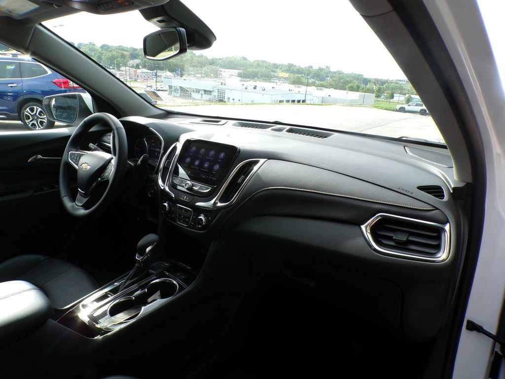 Used 2024 Chevrolet Equinox Premier AWD/4WD image 14