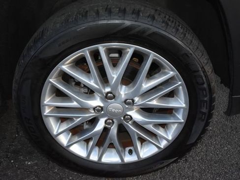Used 2018 Jeep Grand Cherokee Summit AWD/4WD image 51