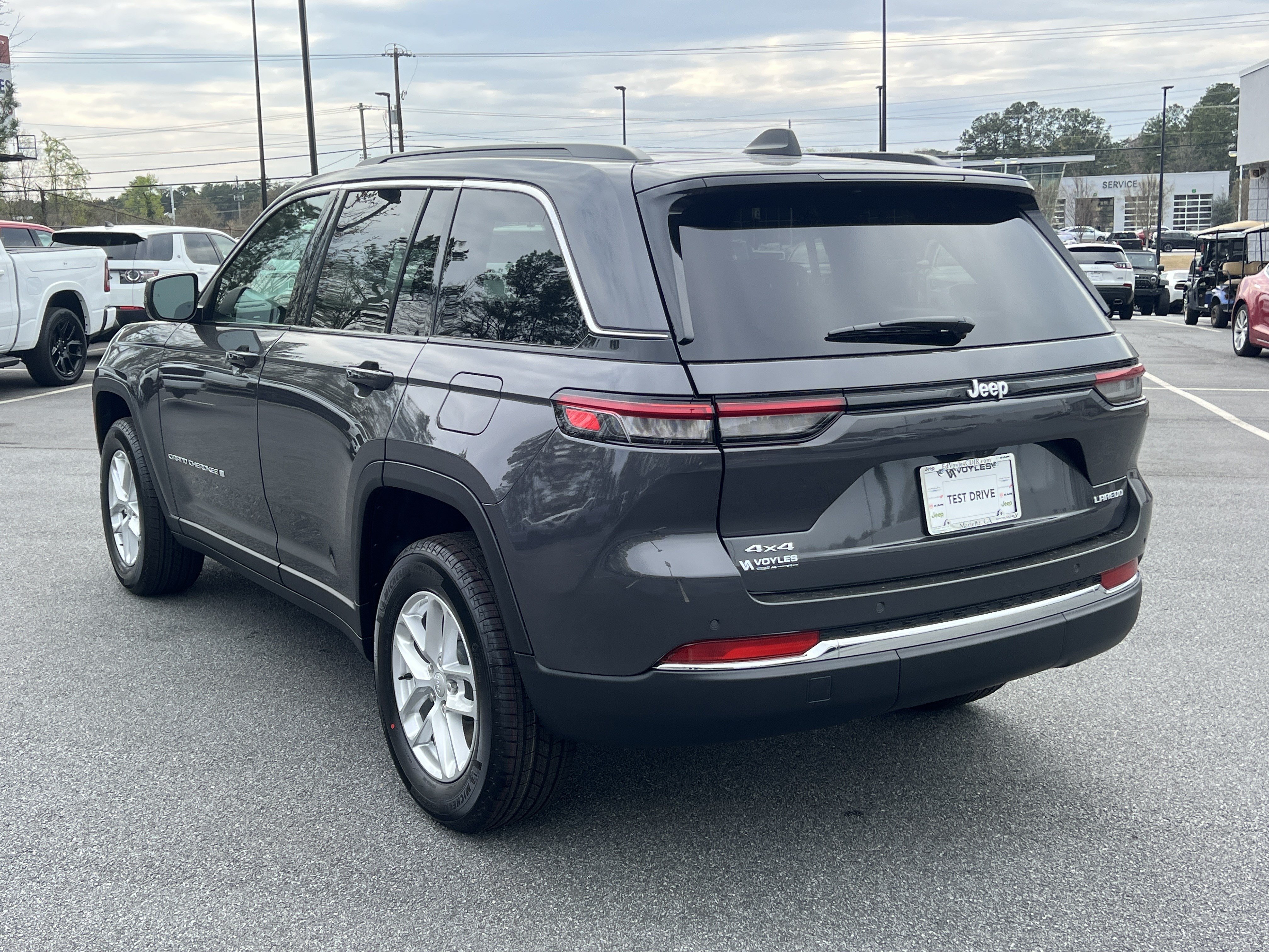 New 2026 Jeep Grand Cherokee Laredo w/ Trailer Tow Package AWD/4WD image 6