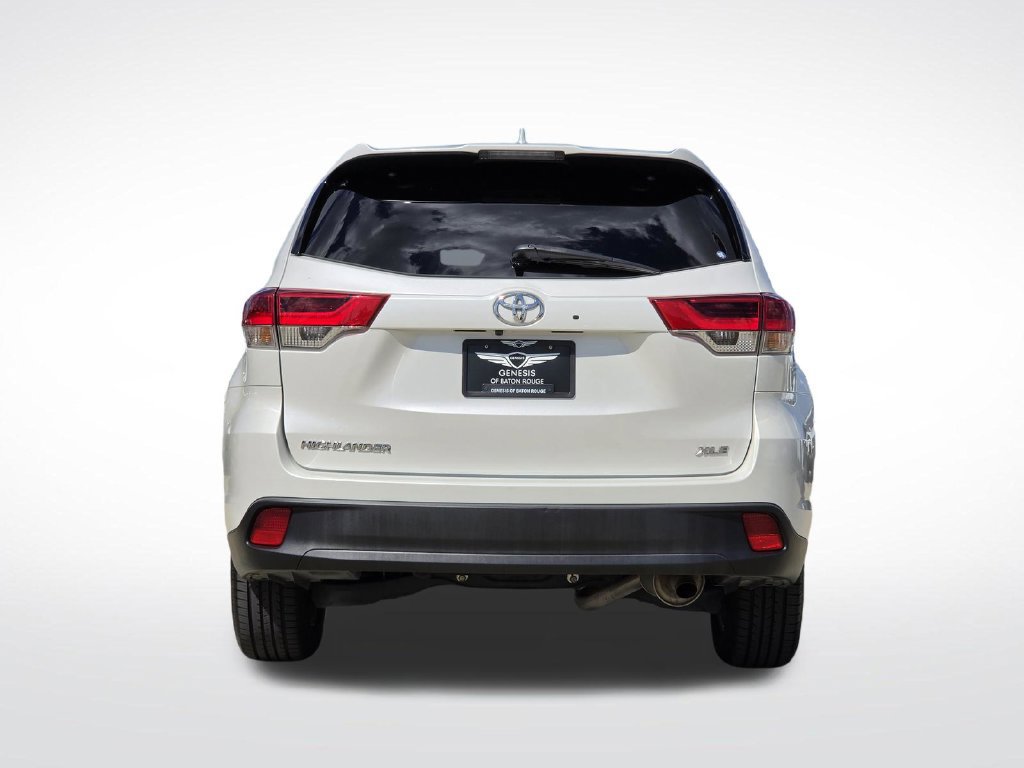 Used 2018 Toyota Highlander XLE FWD image 7