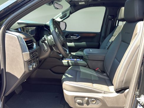 Used 2026 GMC Yukon XL Denali w/ Denali Reserve Package AWD/4WD image 19