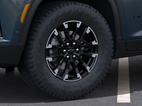 New 2026 Chevrolet Traverse Z71 w/ Enhanced Driving Package image 9