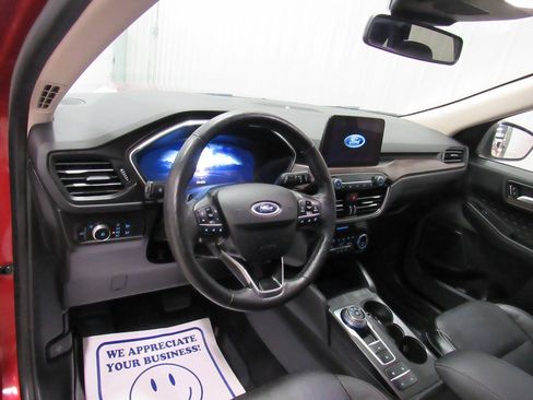 Used 2020 Ford Escape Titanium AWD/4WD image 26