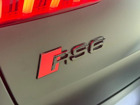 Used 2021 Audi RS 6 w/ Carbon Optic Package image 83
