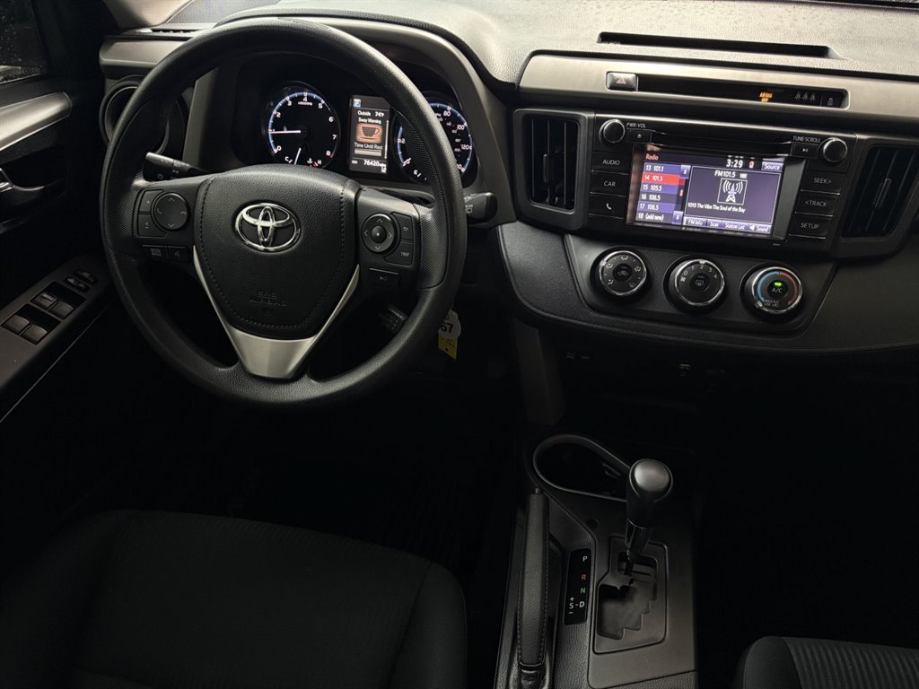 Used 2017 Toyota RAV4 LE FWD image 17