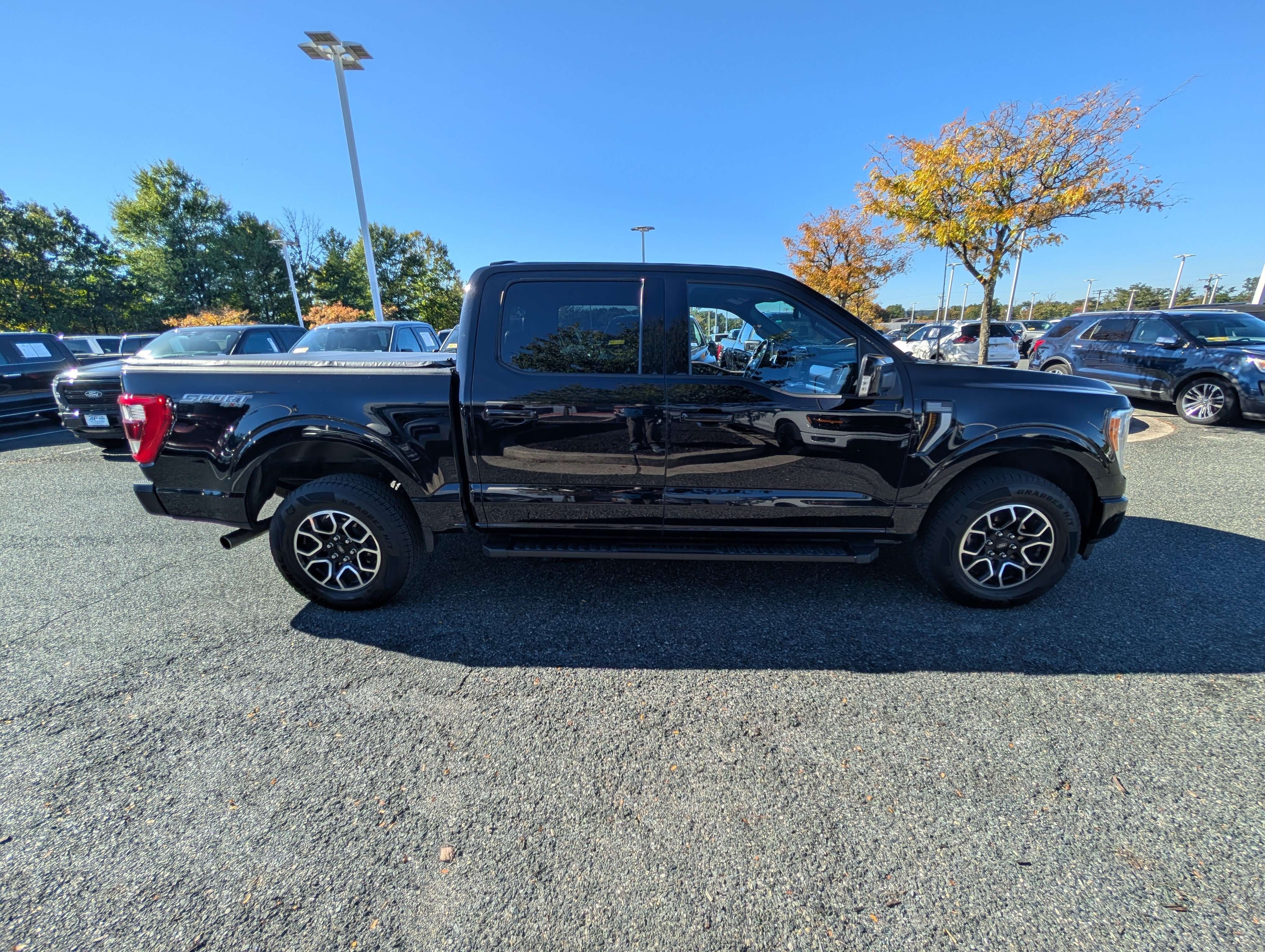 Used 2022 Ford F150 Lariat AWD/4WD image 3
