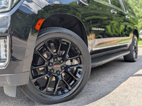 Used 2023 GMC Yukon XL Denali RWD image 36