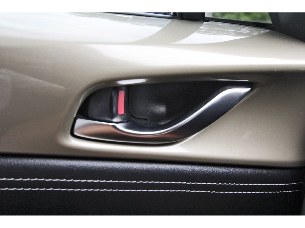 Used 2023 MAZDA MX-5 Miata Grand Touring RWD image 19