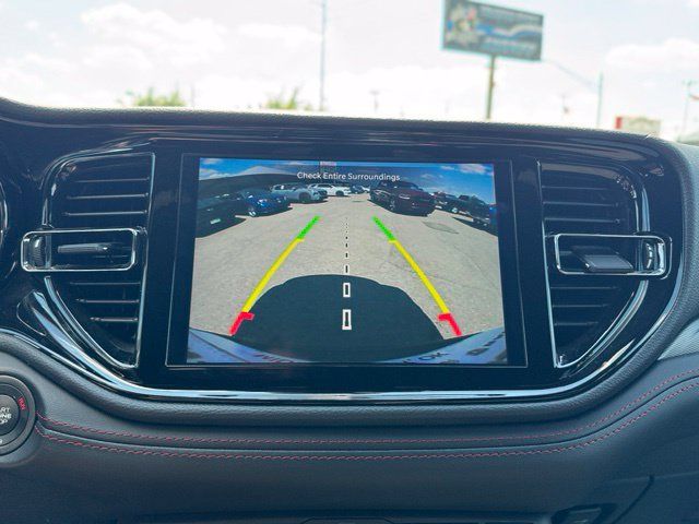 Used 2025 Dodge Durango GT AWD/4WD image 17