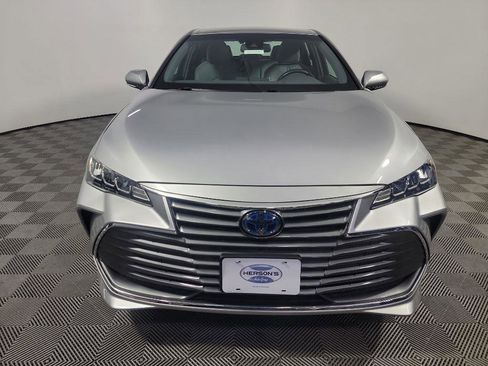 Used 2019 Toyota Avalon XLE image 12