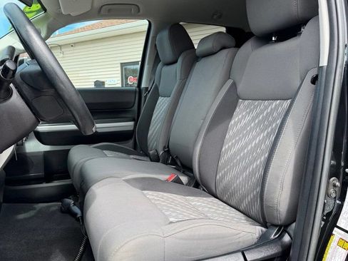 Used 2018 Toyota Tundra SR5 AWD/4WD image 11