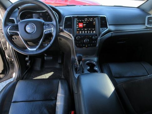 Used 2018 Jeep Grand Cherokee Limited w/ Luxury Group II image 11