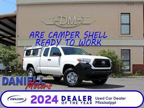 Used 2022 Toyota Tacoma SR image 1