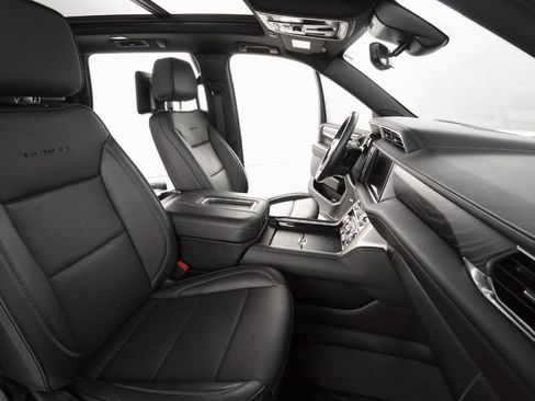 Used 2024 GMC Yukon Denali w/ Advanced Technology Package image 23