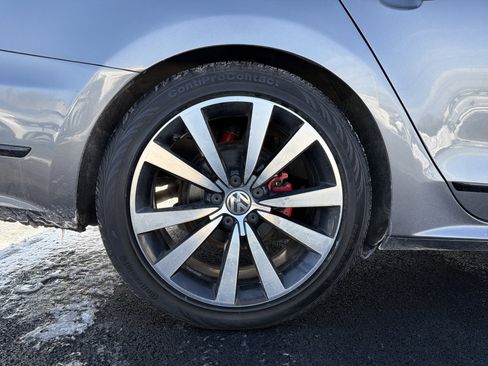 Used 2018 Volkswagen Passat 3.6 image 33