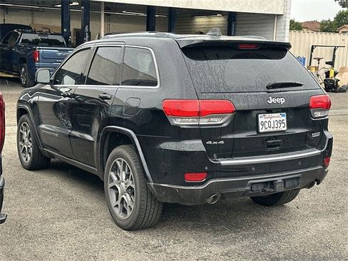 Used 2018 Jeep Grand Cherokee Limited image 4
