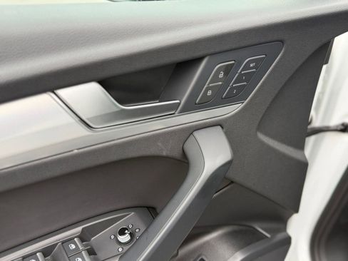 Certified 2025 Audi Q5 2.0T Premium w/ Convenience Plus Package image 22