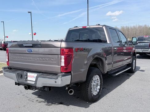 Used 2021 Ford F250 XLT w/ XLT Premium Package image 6