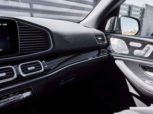 Used 2026 Mercedes-Benz Maybach GLS 600 4MATIC image 86