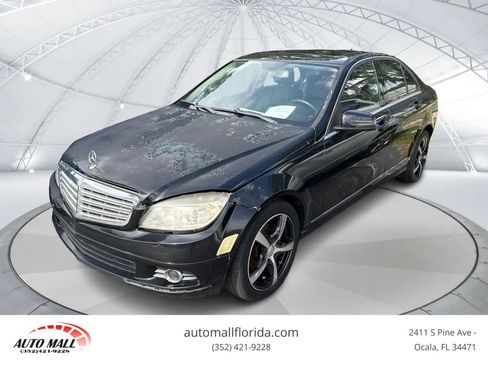 Used 2011 Mercedes-Benz C 300 4MATIC Sedan image 1