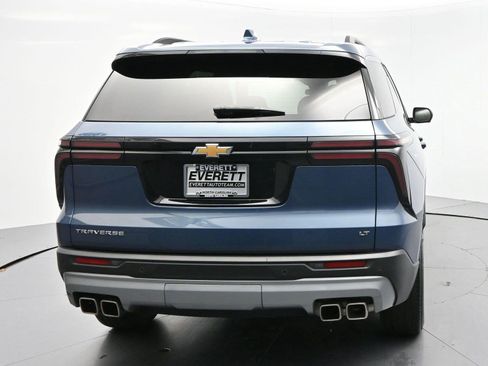 Used 2024 Chevrolet Traverse LT w/ LPO, Floor Liner Package FWD image 6