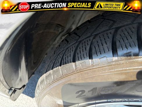 Used 2019 Dodge Charger SXT RWD image 4