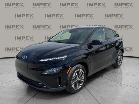 Used 2023 Hyundai Kona SE image 1
