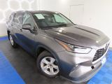 Used 2021 Toyota Highlander LE image 5