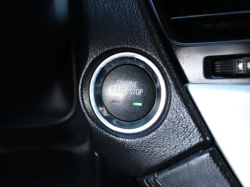 Used 2017 GMC Yukon XL SLT image 49