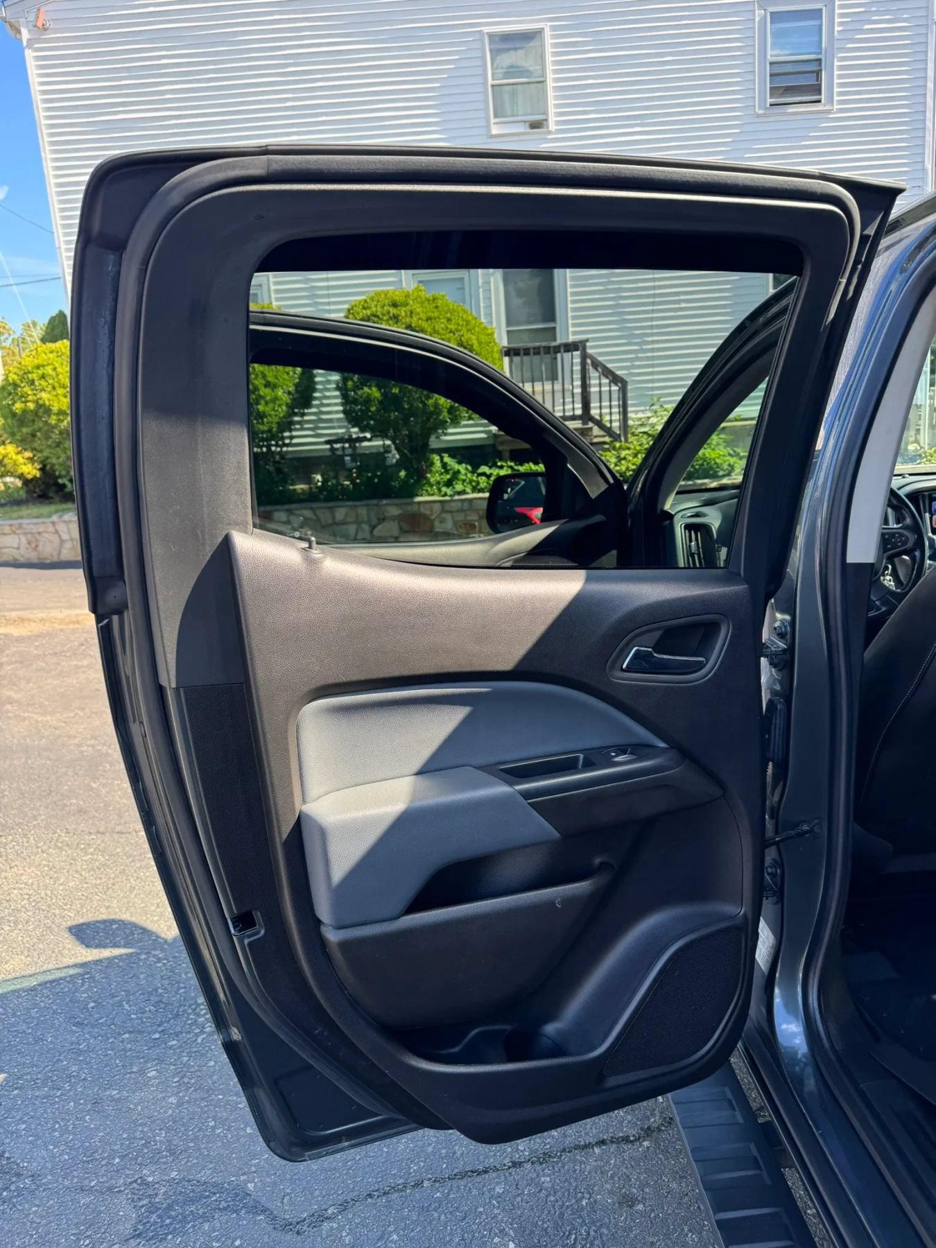 Used 2017 Chevrolet Colorado Z71 AWD/4WD image 32