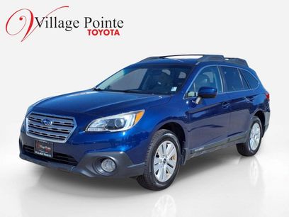 Used 2017 Subaru Outback 2.5i Premium w/ Popular Package #1