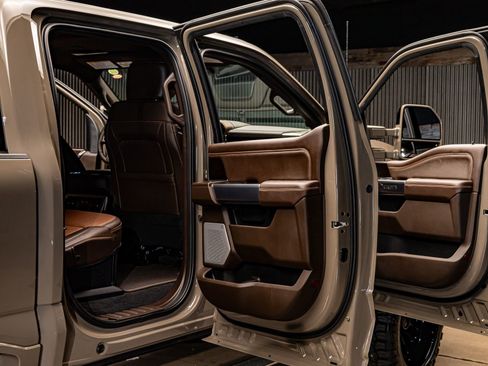 Used 2026 Ford F250 King Ranch w/ Chrome Package image 31